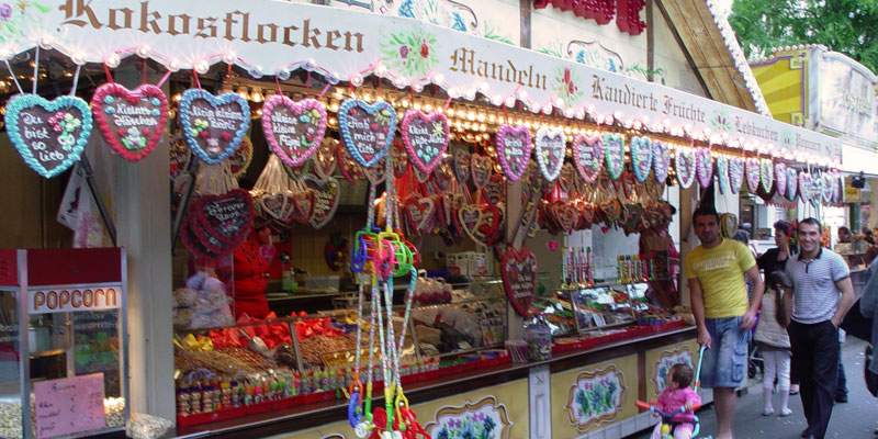 Schaustellerbetrieb Leo Fichna Erni Kleuser Renate Fichna Süßwarenstand Zuckerhäs'le